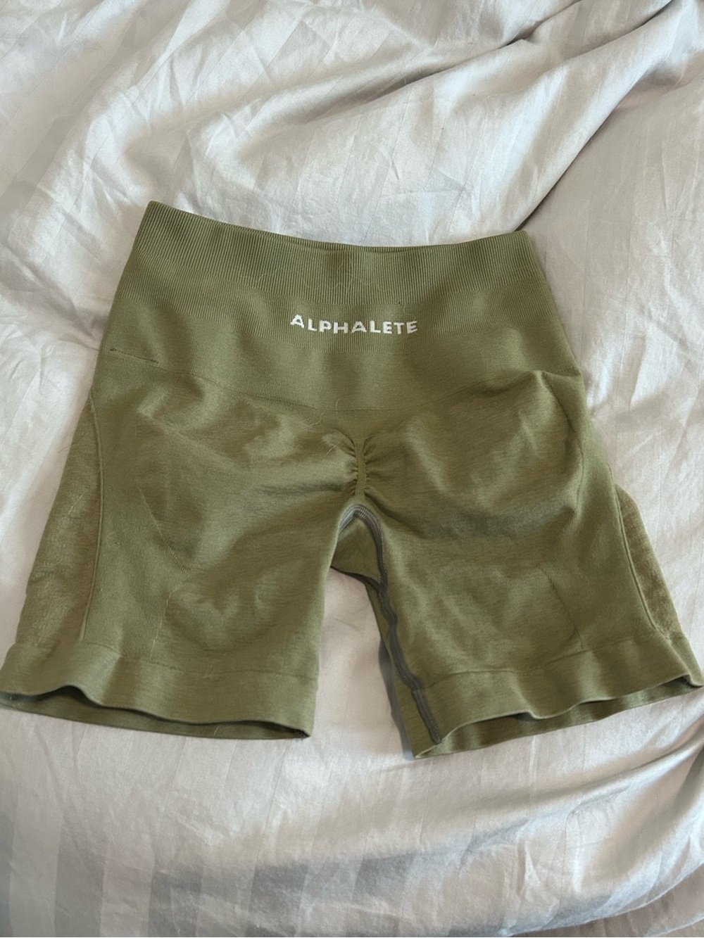 Alphalete amplify contour shorts